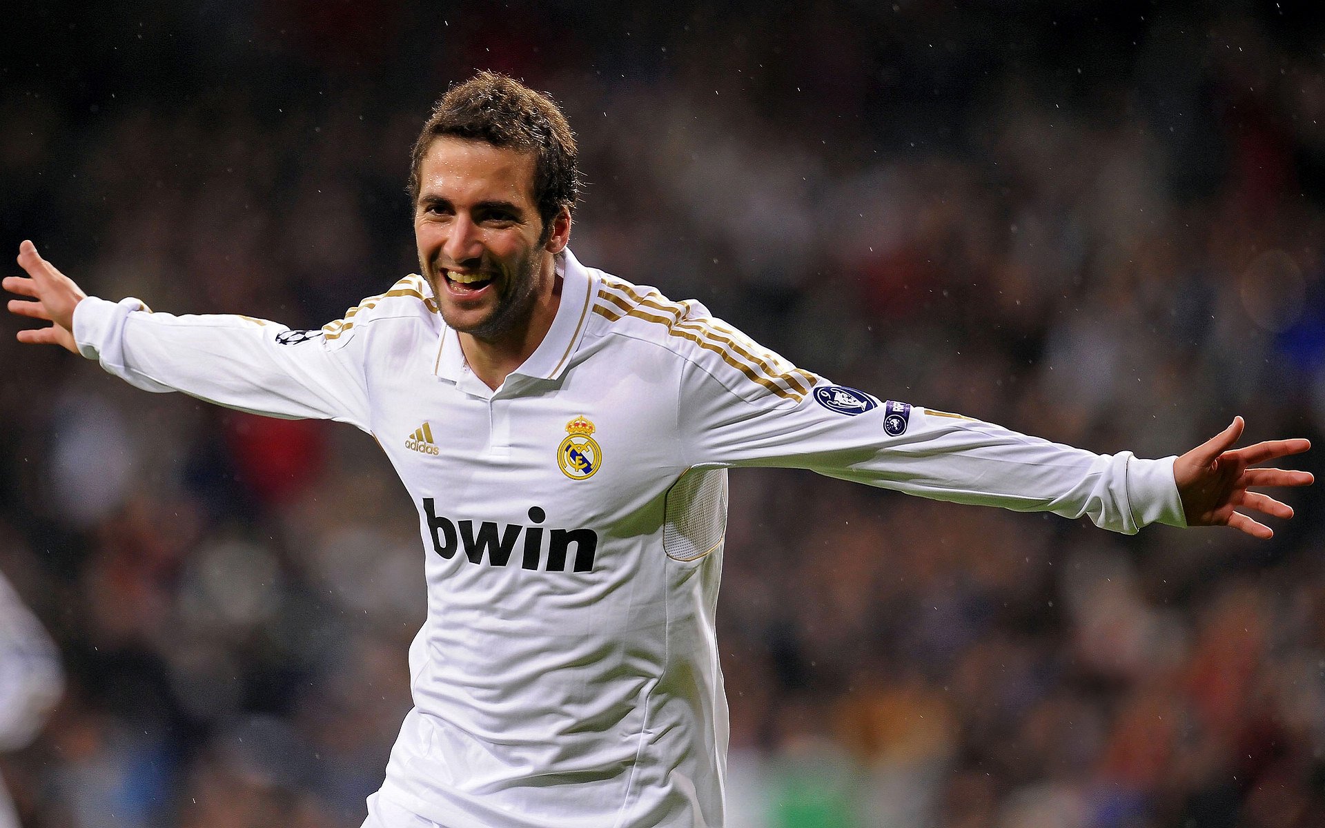 爱游戏app-中国足球联赛推广非比赛日球迷社交活动体系，中国足球非官方发言人